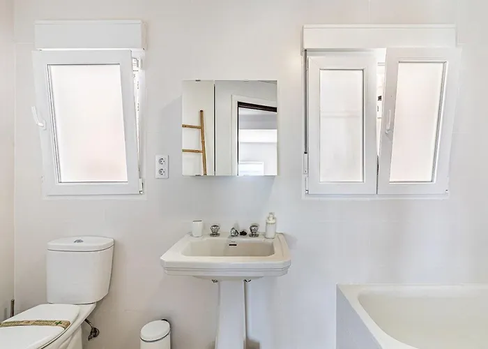 Con Piscina En * 丰希罗拉