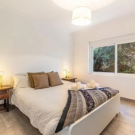 Con Piscina En بيت للعطل فوينخيرولا