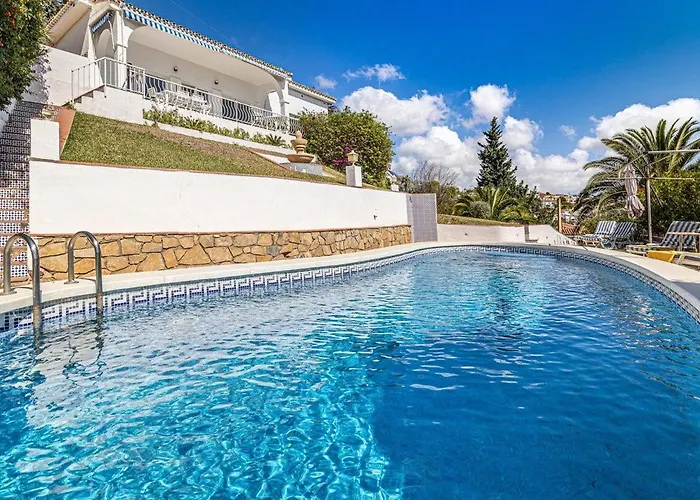 Con Piscina En Holiday home