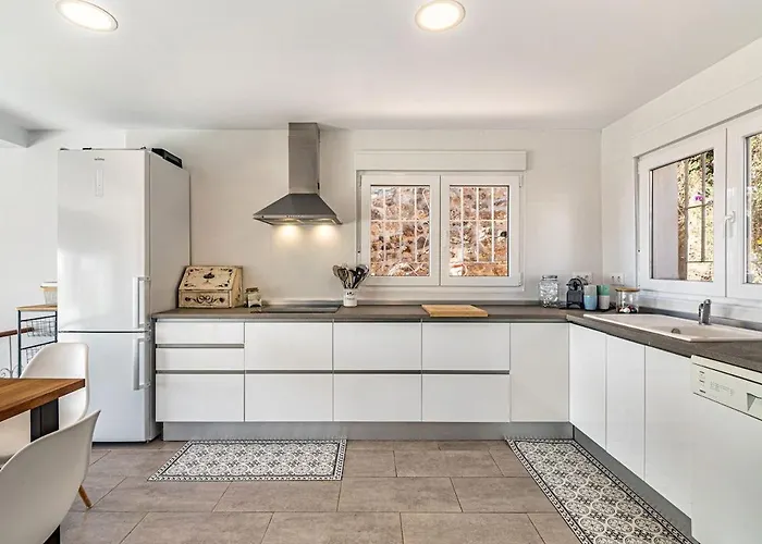 Holiday home Con Piscina En