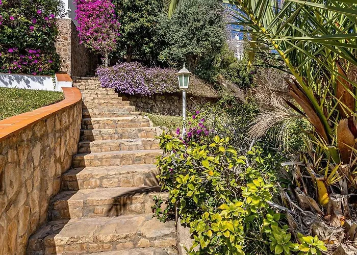 Con Piscina En Holiday home