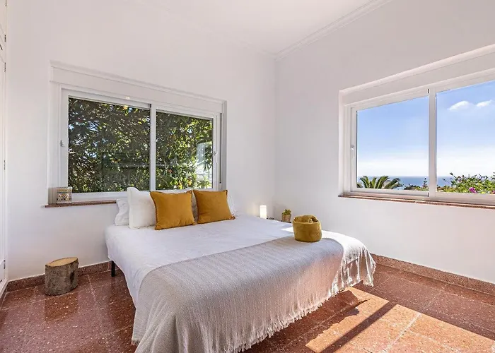 Con Piscina En * فوينخيرولا